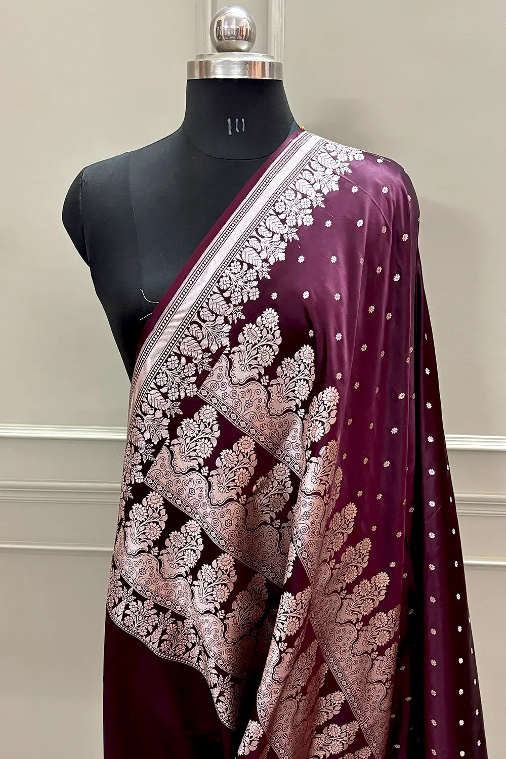 Wine Hawahawai Buti Katan Silk Banarasi Saree