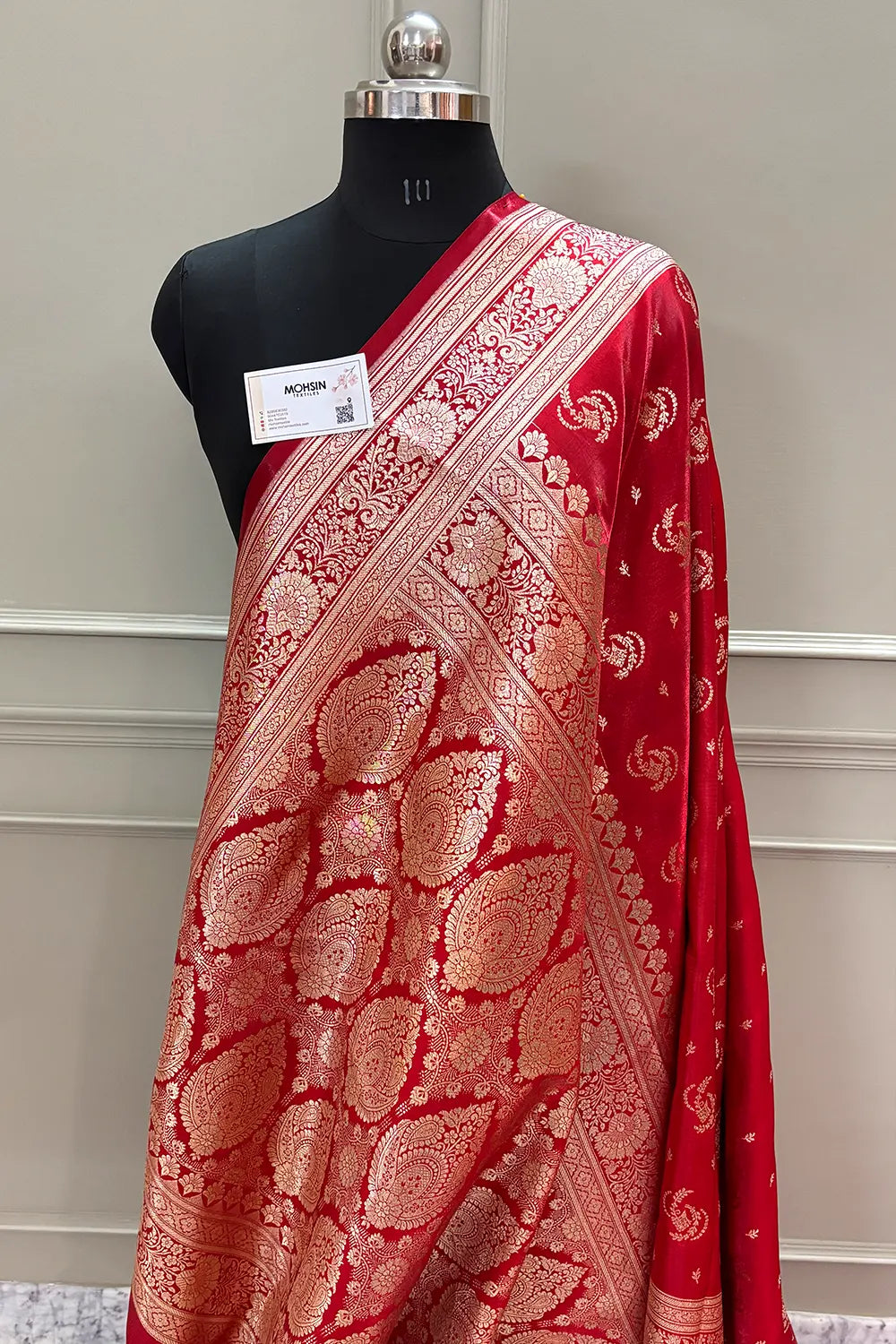Red Galaxy Buti Katan Silk Banarasi Saree