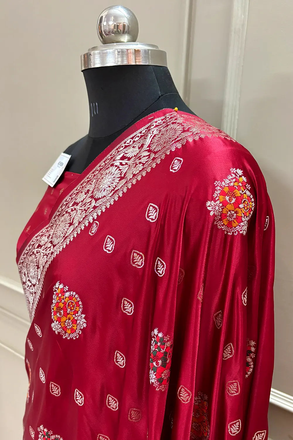 Maroon Pangi Buti Katan Silk Banarasi Saree