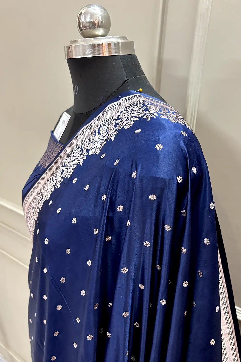 Navy Blue Hawahawai Buti Katan Silk Banarasi Saree