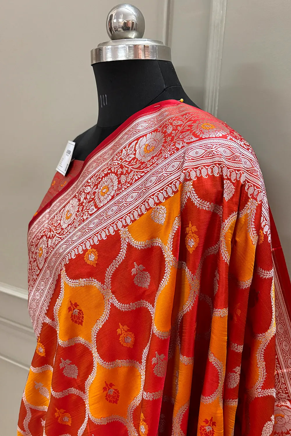 Maroon Ghulam Buti Katan Silk Banarasi Saree