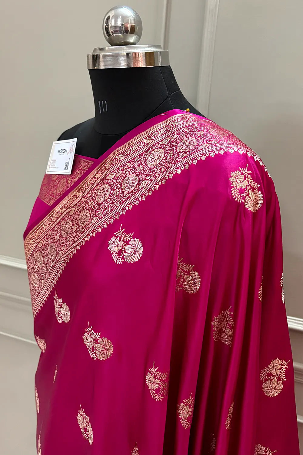 Pink Golden Flower Katan Silk Banarasi Saree