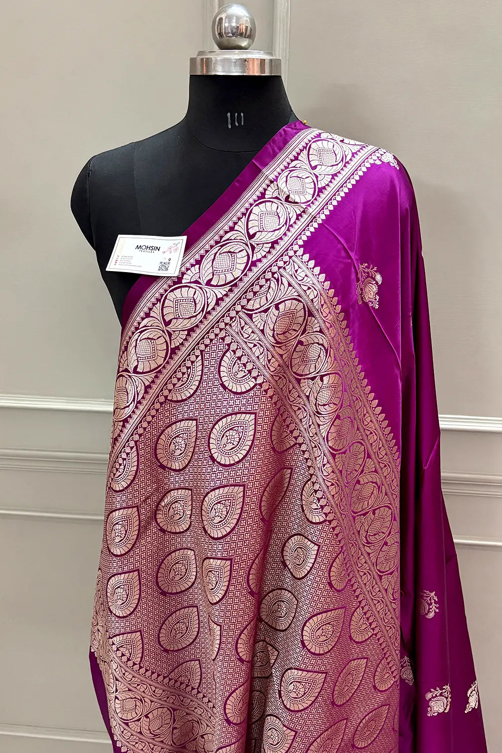 Magenta Kohinoor Buti Katan Silk Banarasi Saree