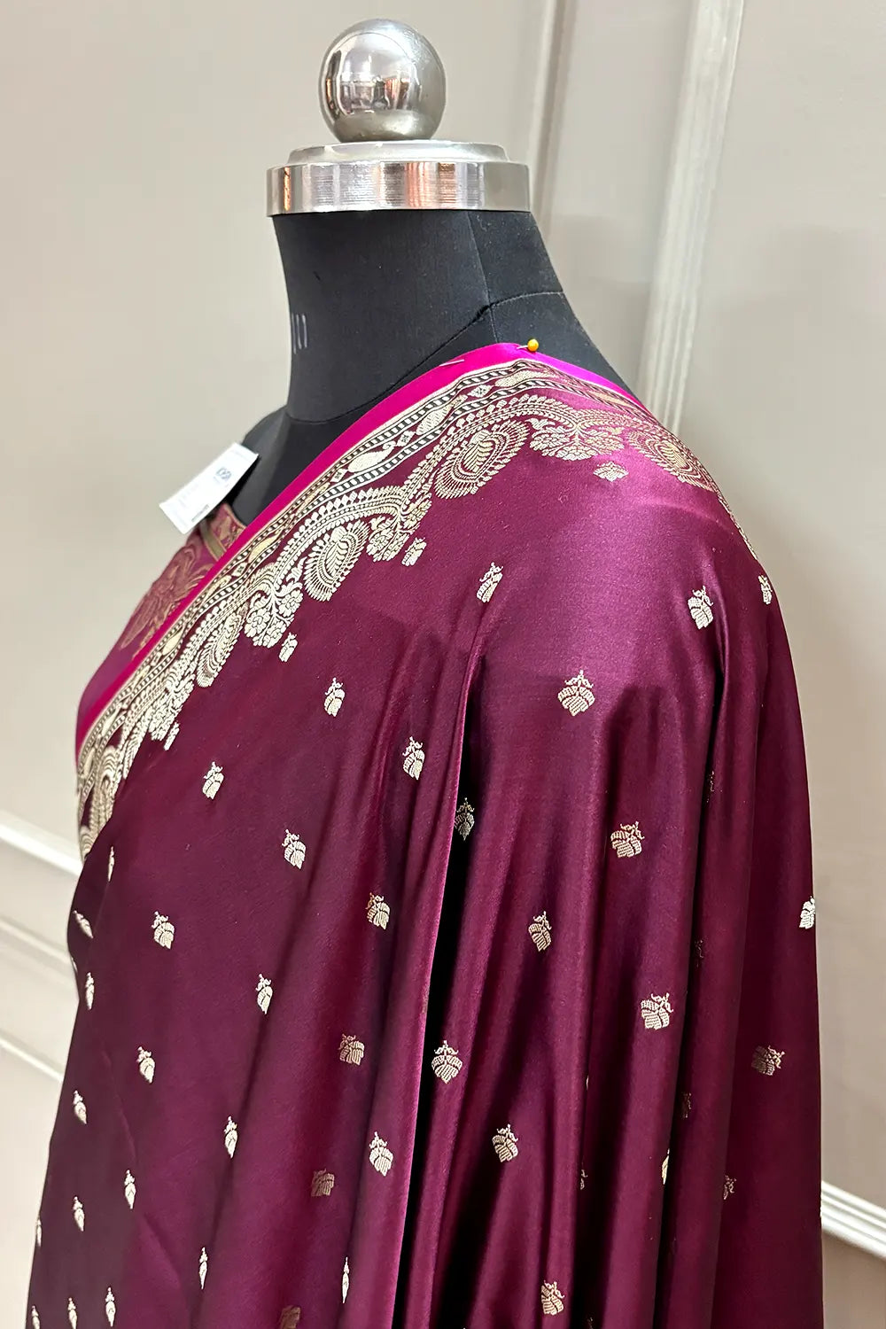 Wine Jadi Buti Katan Silk Banarasi Saree