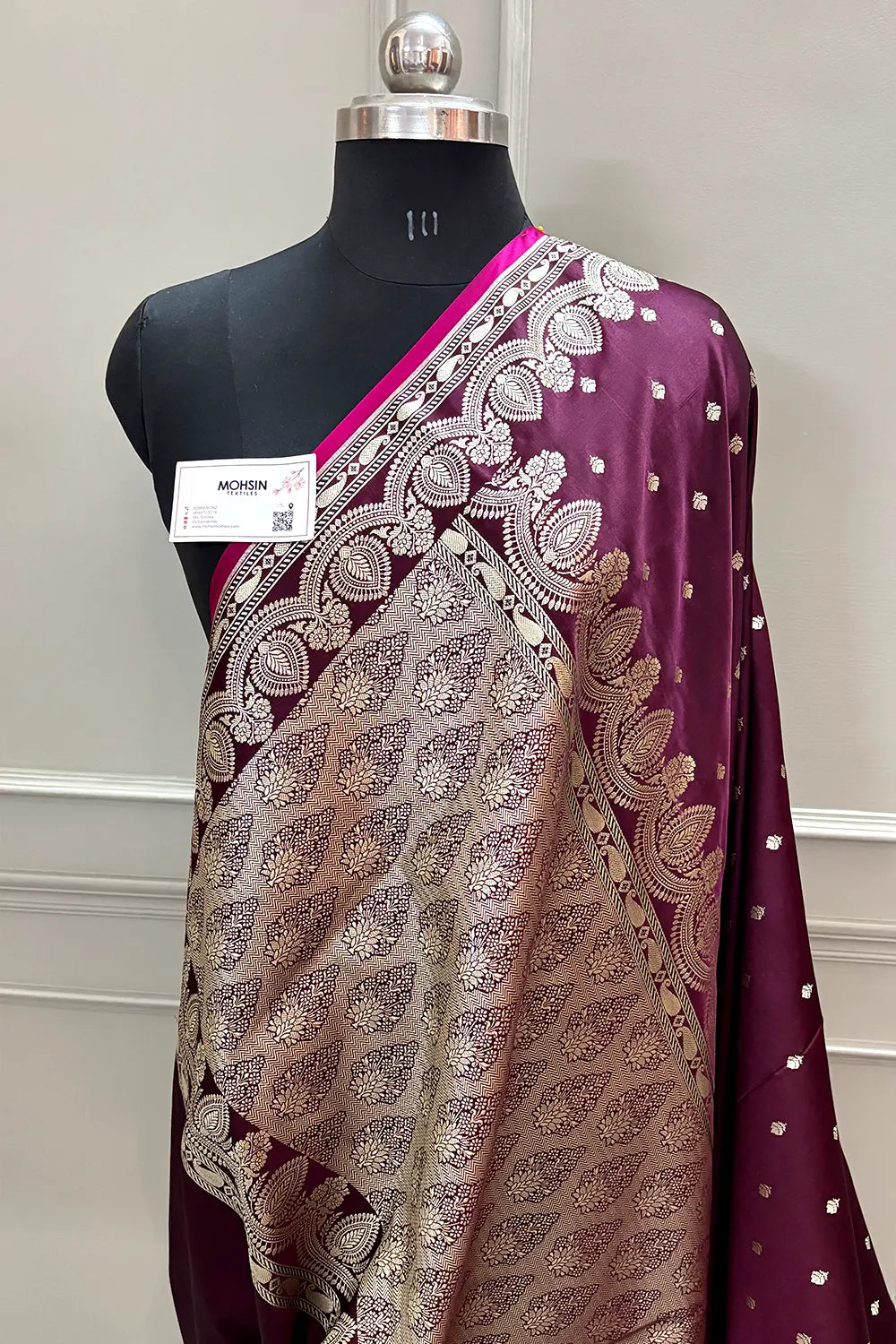 Wine Jadi Buti Katan Silk Banarasi Saree