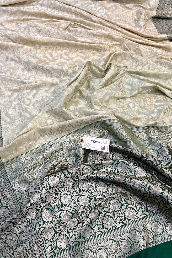 White and Bottle Green Gulabi Jaal Katan Silk Banarasi Saree