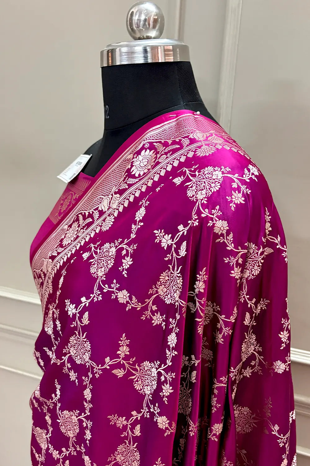Magenta Jhanjaal Katan Silk Banarasi Saree