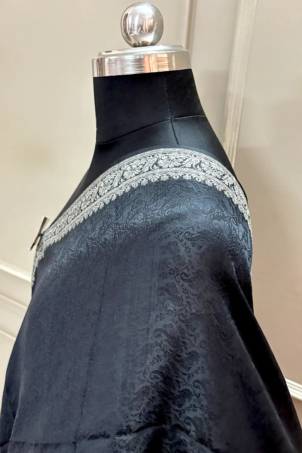 Black Resham Zari Silk Banarasi Stole