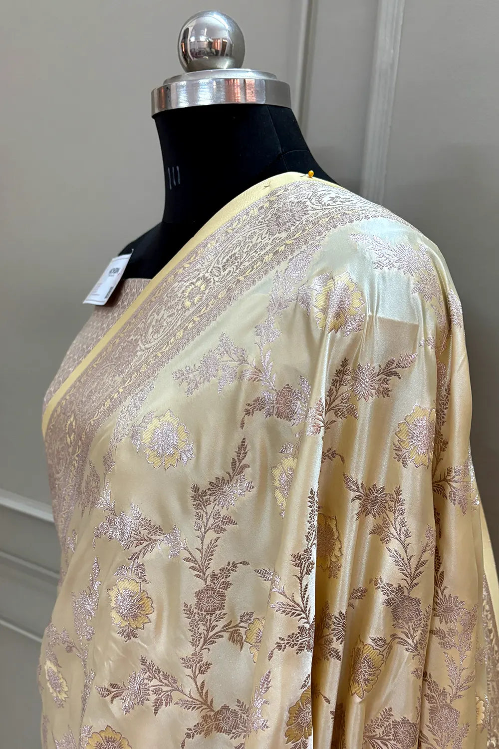 Pista Zahra Jaal Katan Silk Banarasi Saree