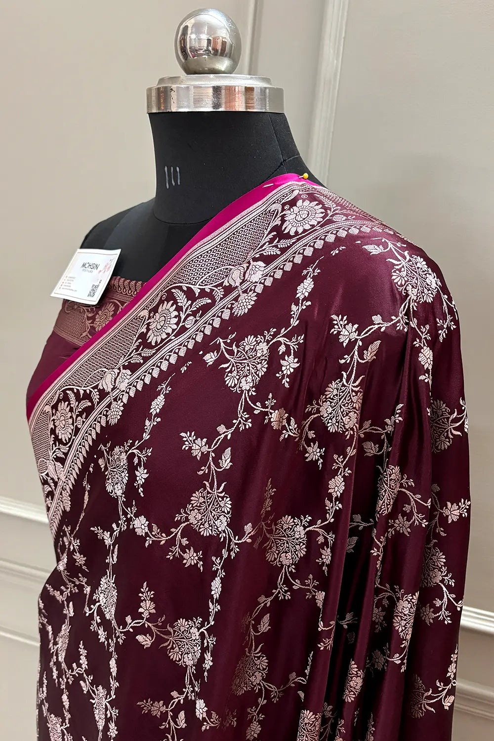 Wine Jhanjaal Katan Silk Banarasi Saree