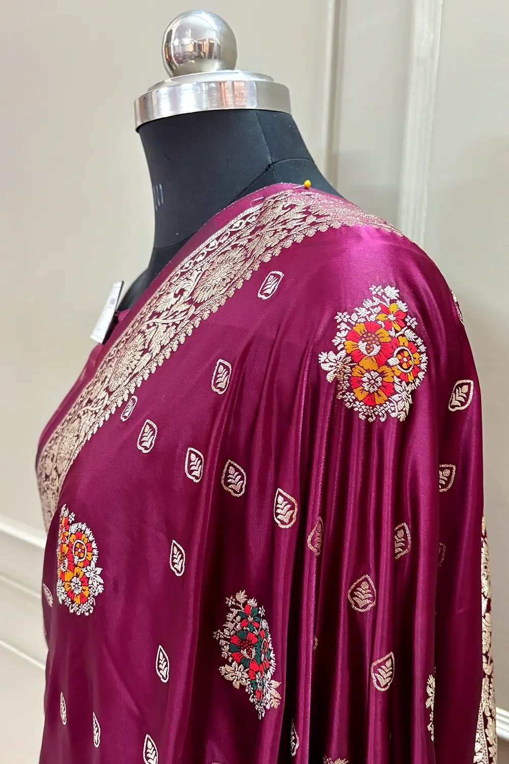 Wine Pangi Buti Katan Silk Banarasi Saree