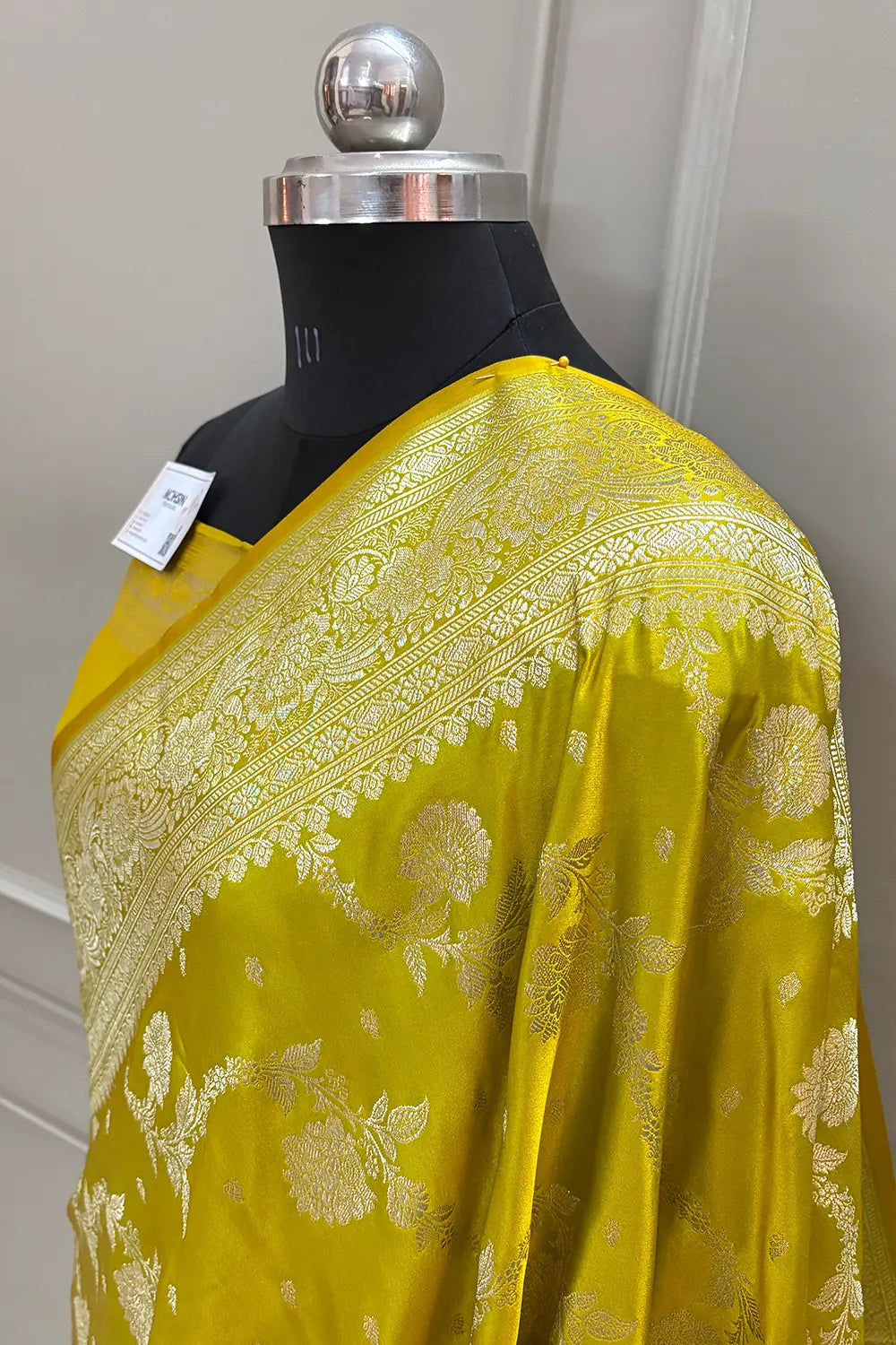 Pista Tirchi Daal Katan Silk Banarasi Saree