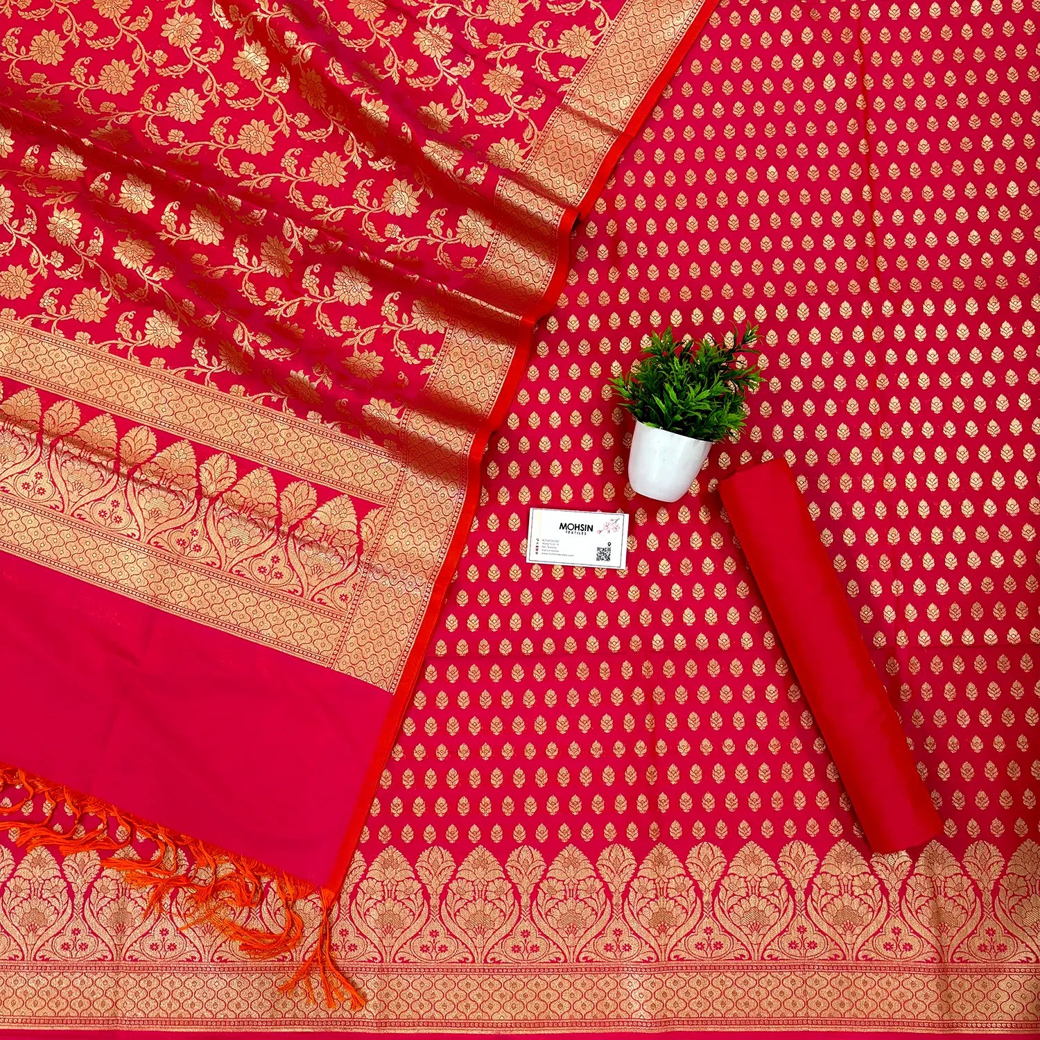 Kalli Rani Rani Pink Kalli Buti Katan Silk Banarasi Suit – Mohsin Textiles