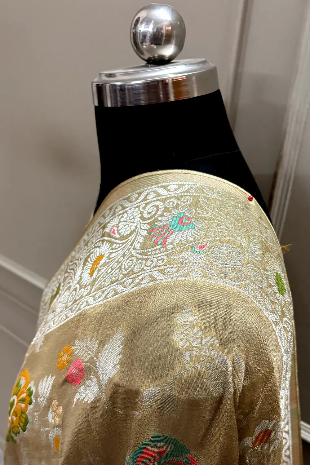 Beige Zari Tussar Georgette Silk Banarasi Saree