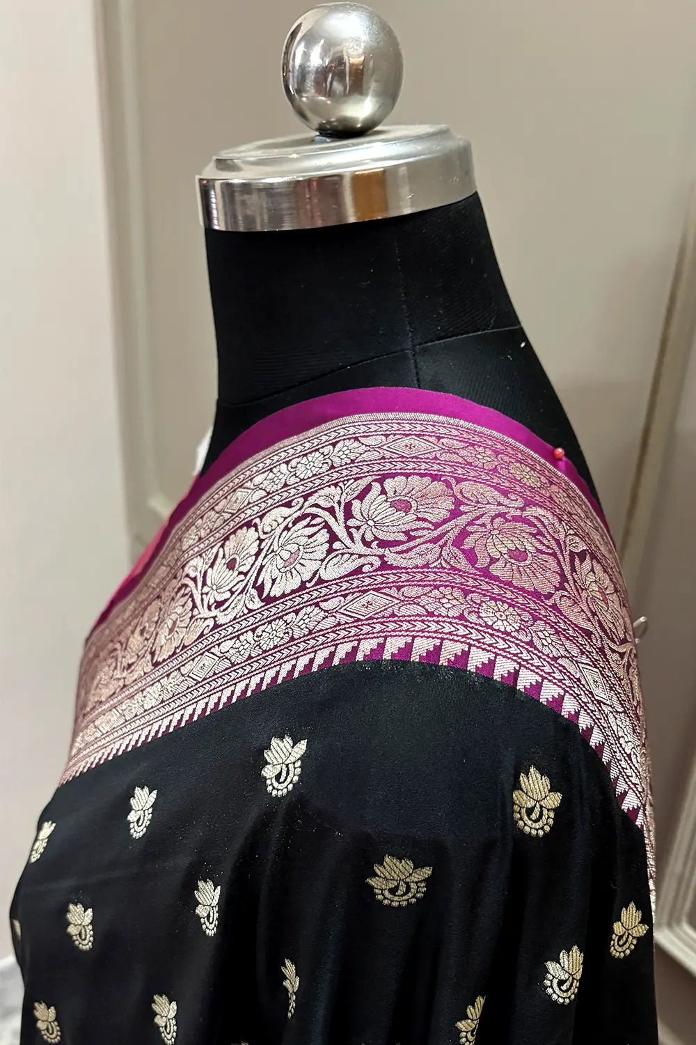 Black and Pink Ghonga Buti Katan Silk Banarasi Saree