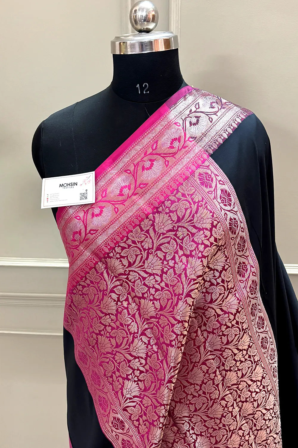 Black and Pink Plain Banarasi Silk Saree