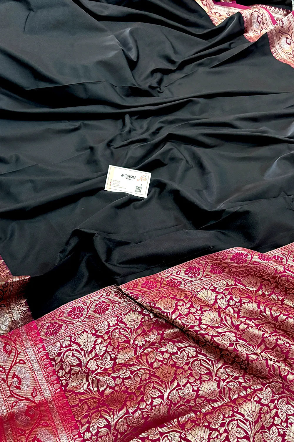 Black and Pink Plain Banarasi Silk Saree