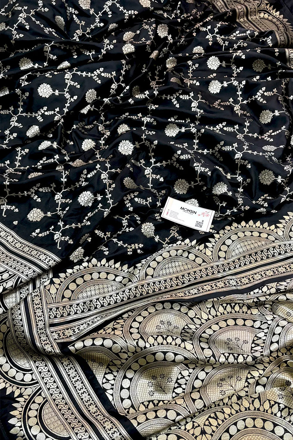 Black Quantum Jaal Katan Silk Banarasi Saree