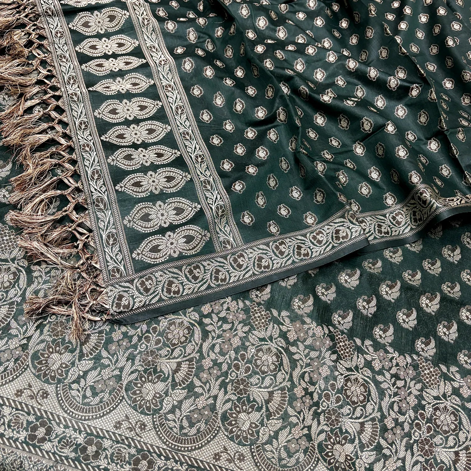 Bottle Green Angoori Kalli Cotton Silk Banarasi Suit