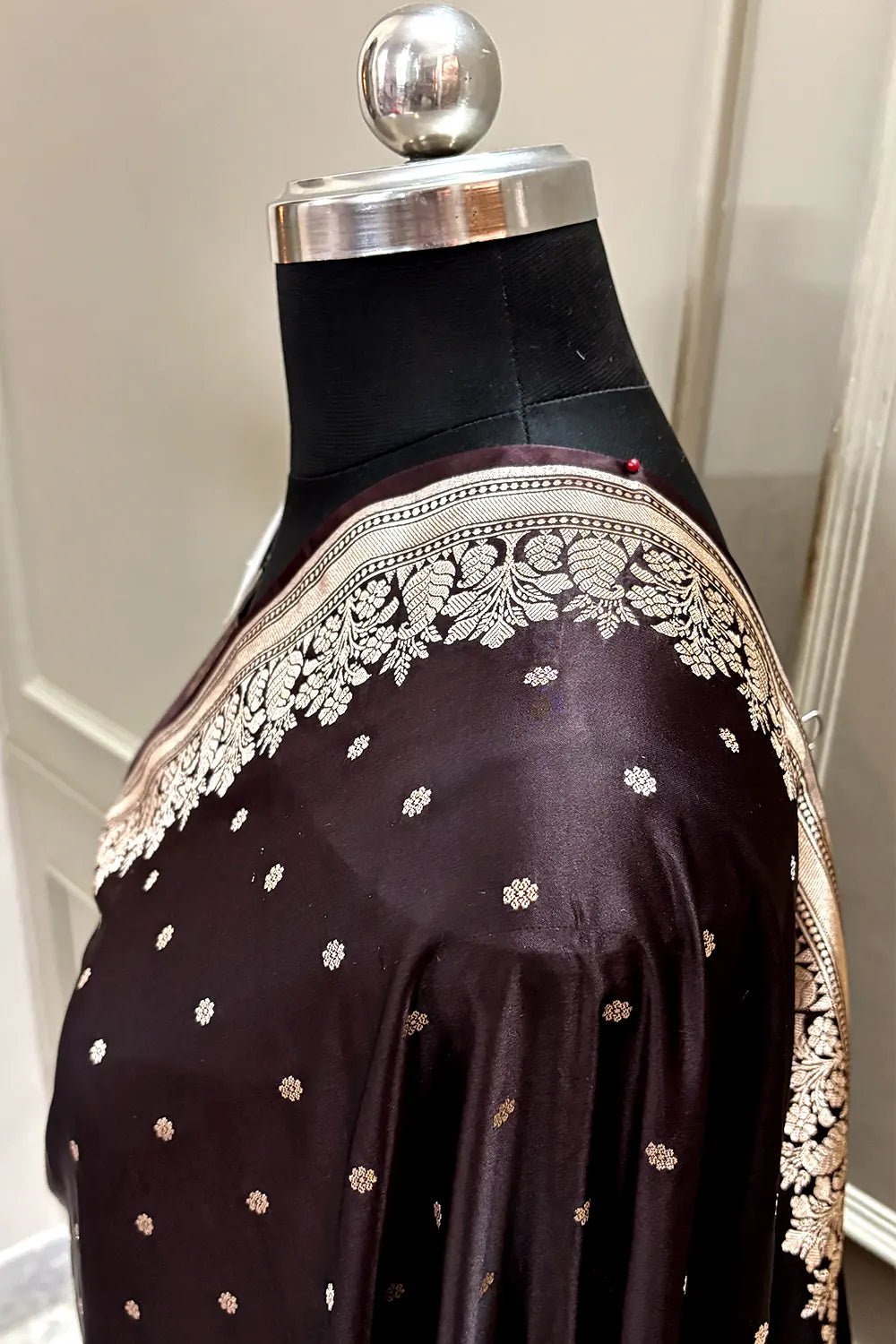 Brown Hawahawai Buti Katan Silk Banarasi Saree