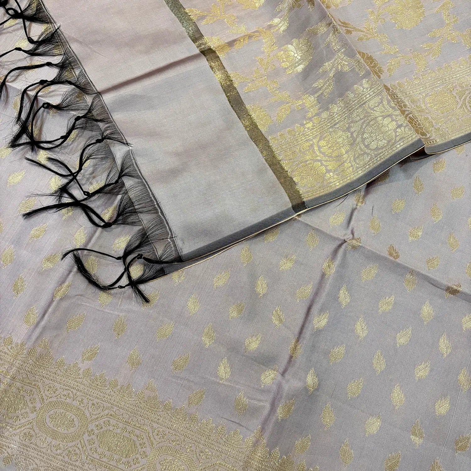 Dusty Mauve Sunehri Pankh Satin Silk Banarasi Suit