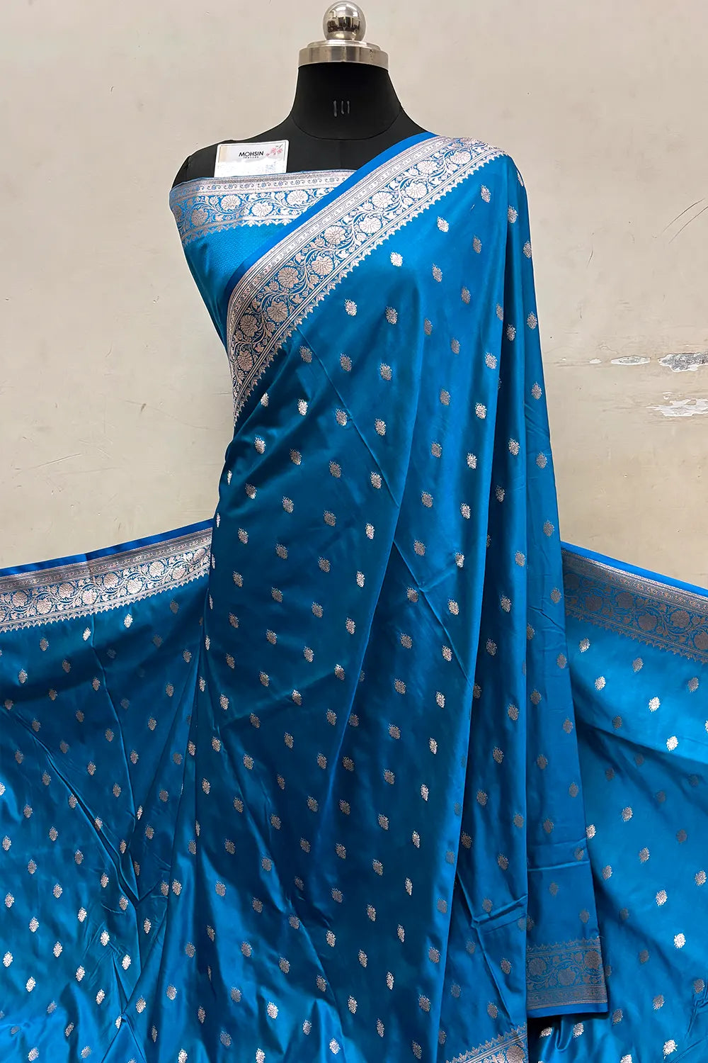 Firozi Teal Flying Buti Katan Silk Banarasi Saree