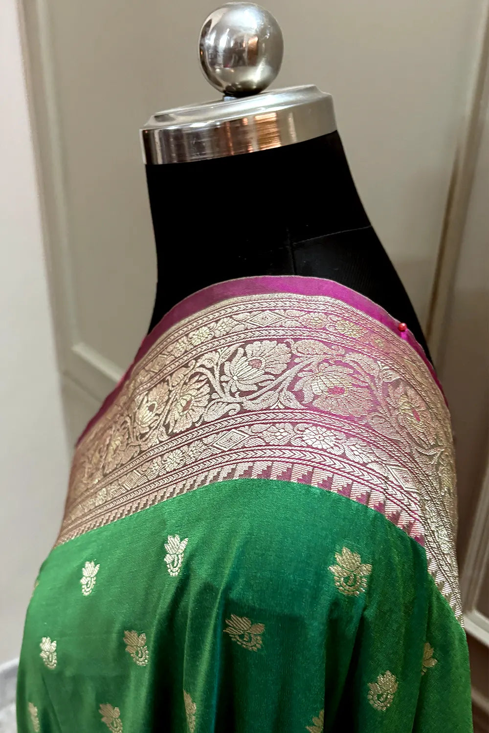 Green and Pink Ghonga Buti Katan Silk Banarasi Saree