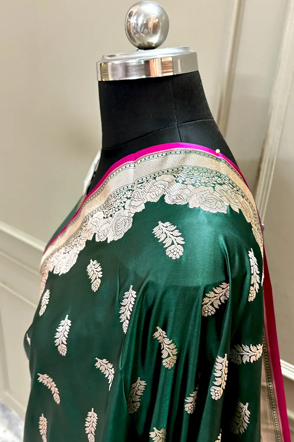 Green Kanak Buti Katan Silk Banarasi Saree