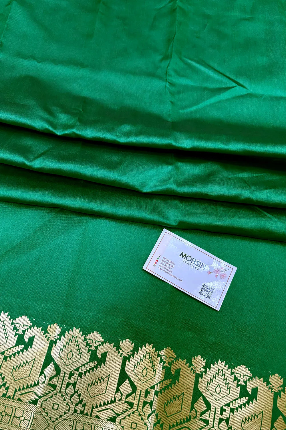 Green Plain Semi Katan Silk Banarasi Saree