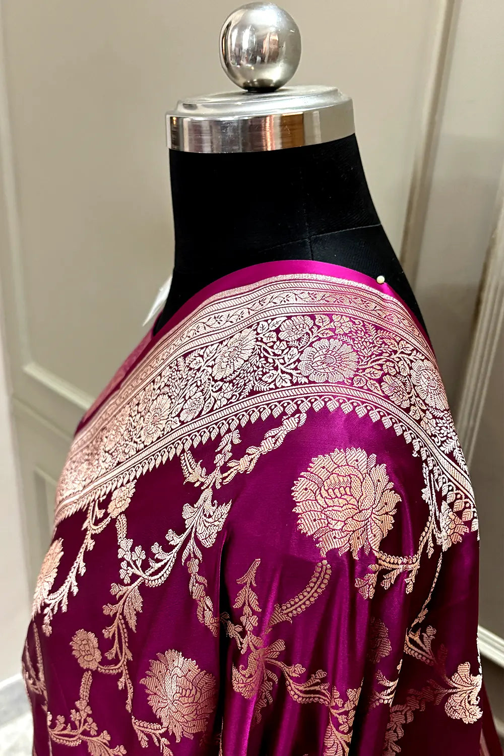 Magenta Laabela Jaal Katan Silk Banarasi Saree