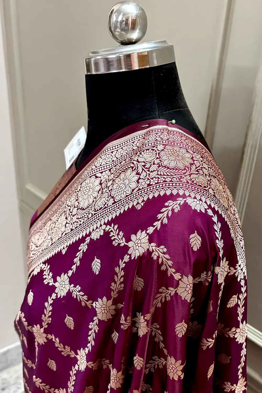 Magenta Qaidi Buti Katan Silk Banarasi Saree