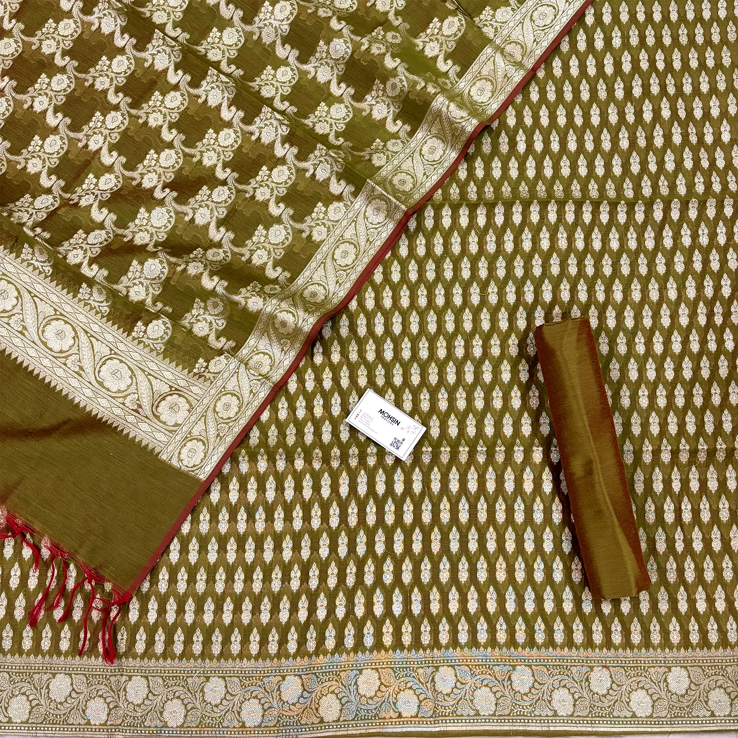 Mehendi Dracula Buti Banarasi Silk Suit