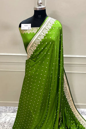 Mehendi Green Hawahawai Buti Katan Silk Banarasi Saree