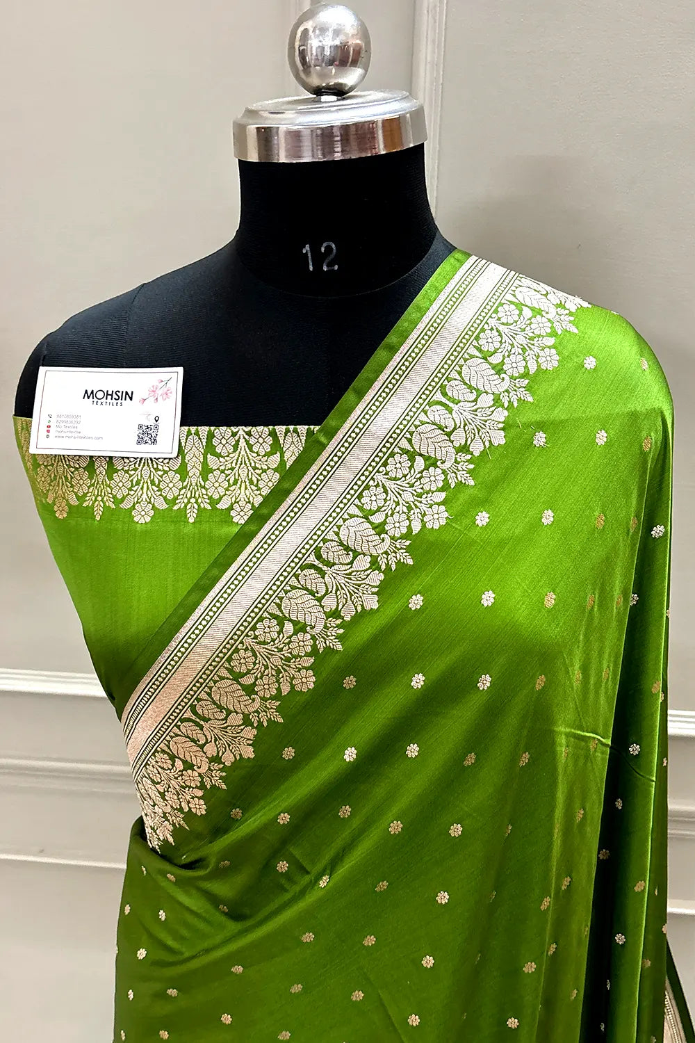 Mehendi Green Hawahawai Buti Katan Silk Banarasi Saree