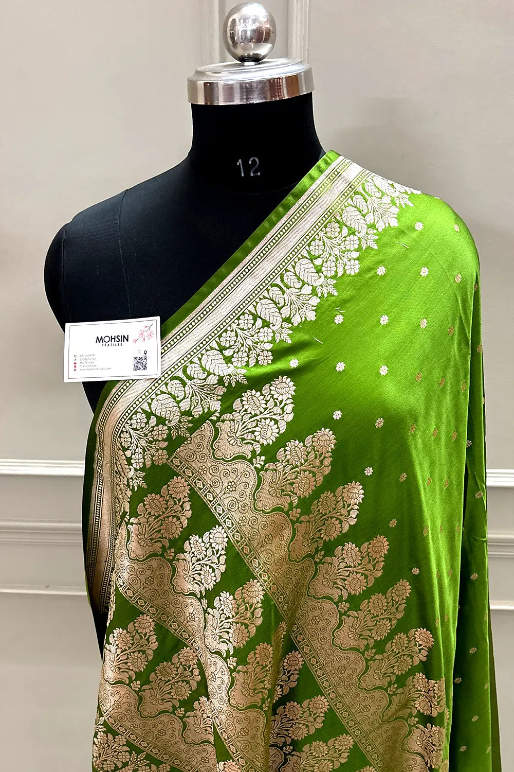 Mehendi Green Hawahawai Buti Katan Silk Banarasi Saree
