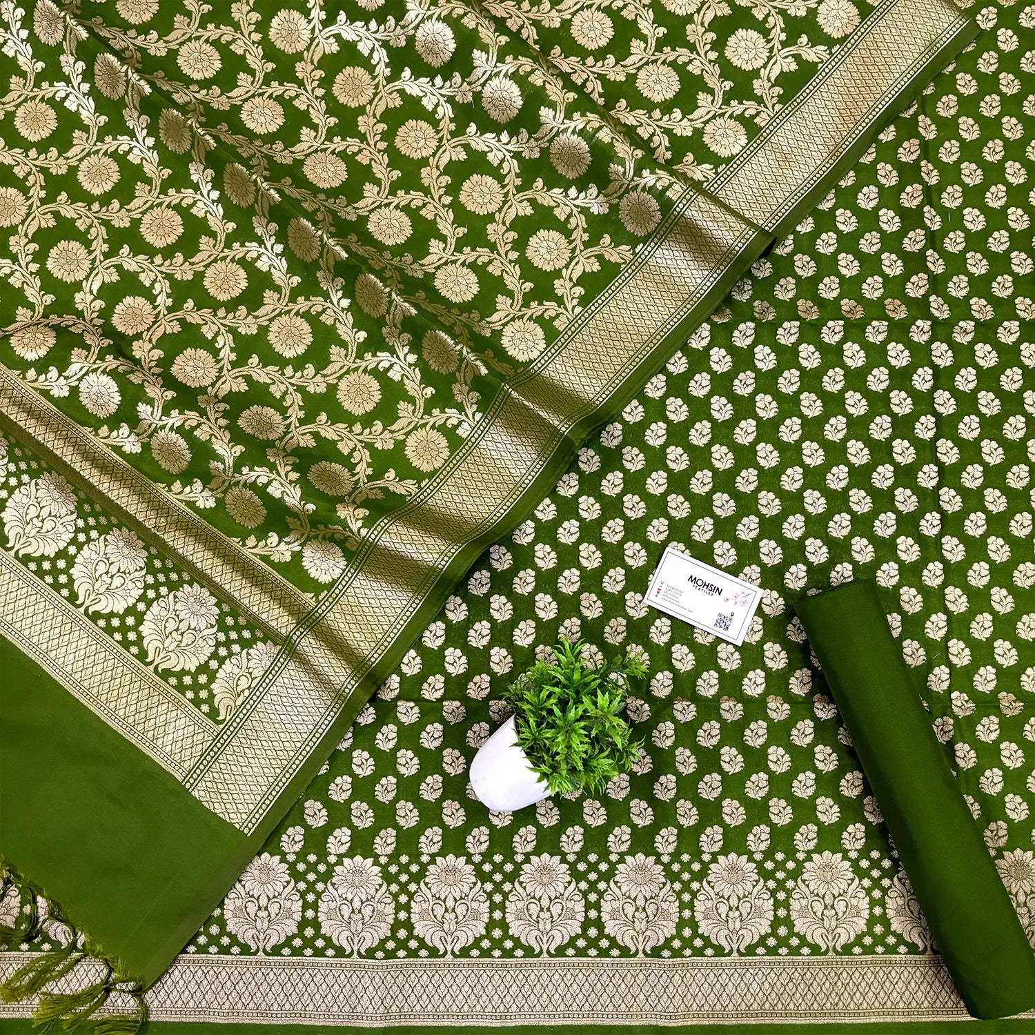 Mehendi Guldaan Fool Katan Silk Banarasi Suit