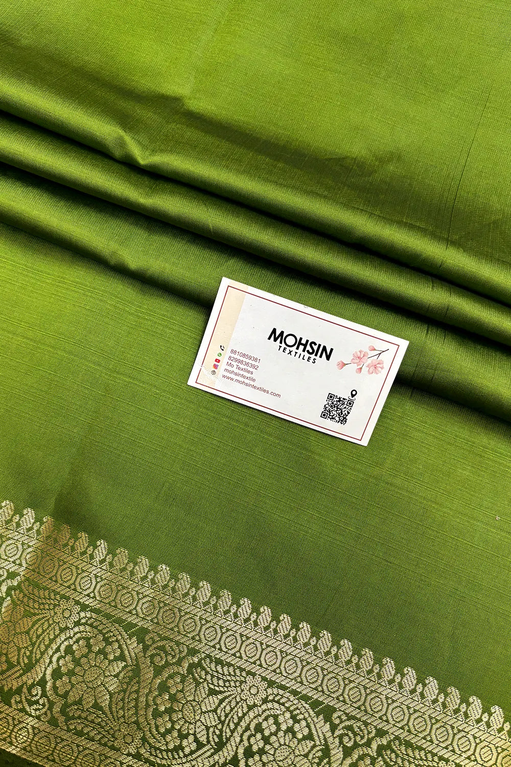 Mehendi Tilismi Kalli Semi Katan Silk Banarasi Saree