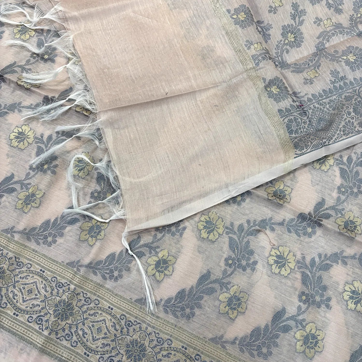 Onion Peach Resham Banarasi Silk Suit