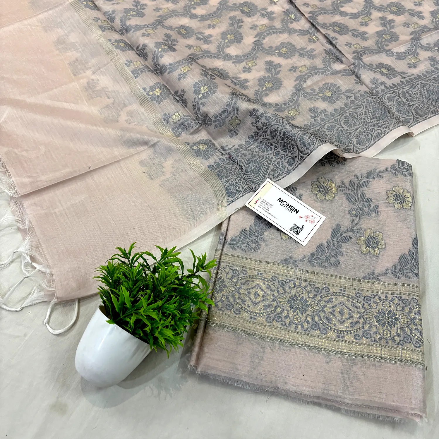 Onion Peach Resham Banarasi Silk Suit