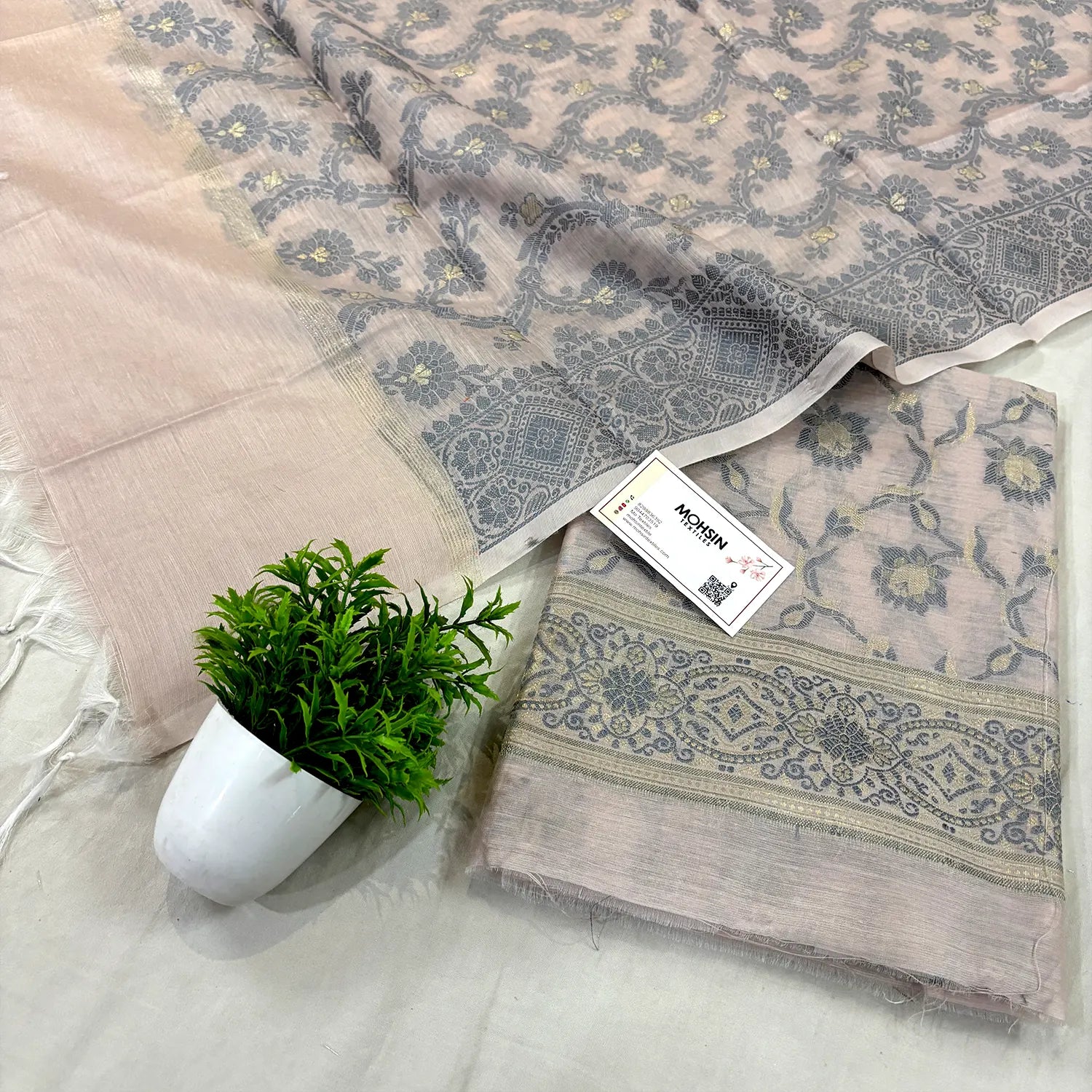 Onion Peach Resham Banarasi Silk Suit