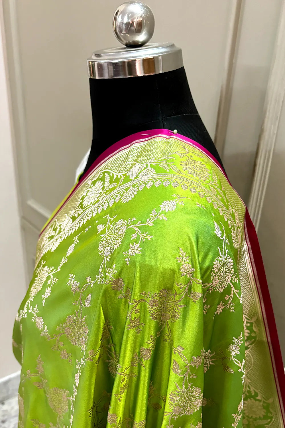 Parrot Green Jhanjaal Katan Silk Banarasi Saree