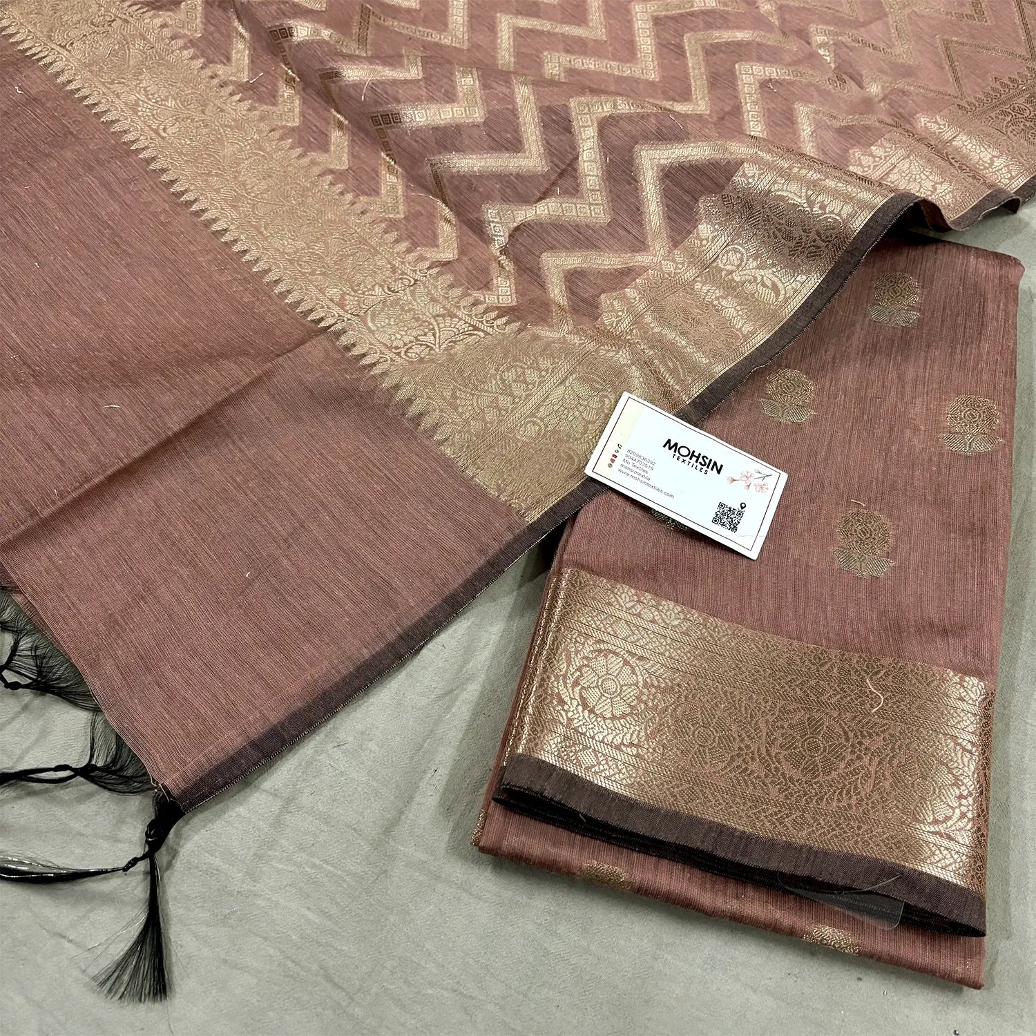 Peach Resham Banarasi Silk Suit