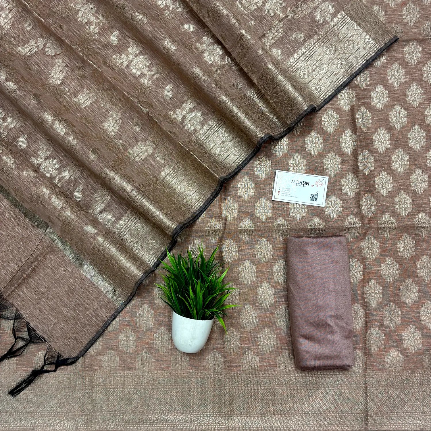 Peach Tri Phool Linen Silk Banarasi Suit