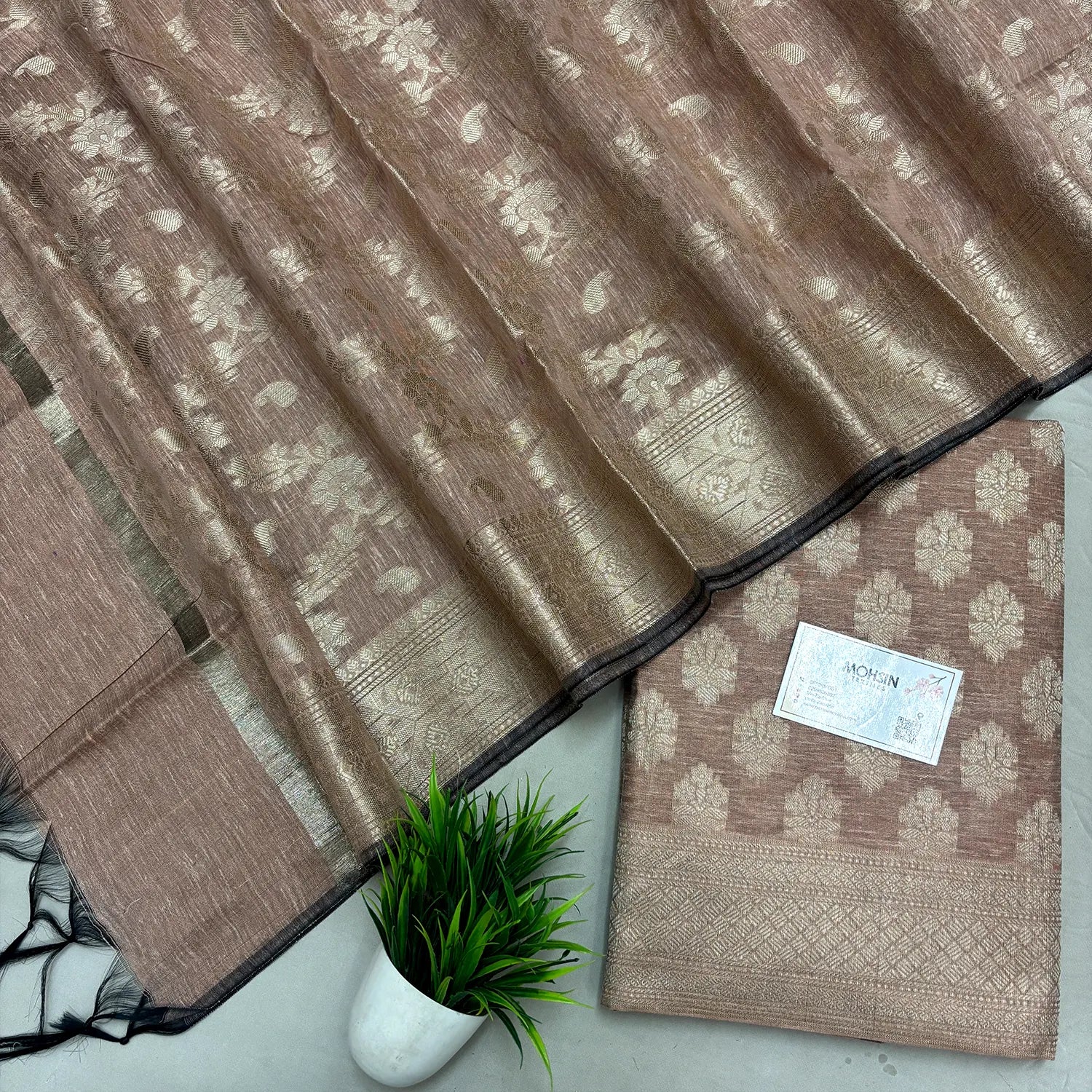 Peach Tri Phool Linen Silk Banarasi Suit
