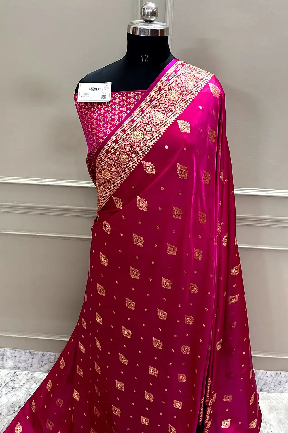 Pink Queen Buti Katan Silk Banarasi Saree