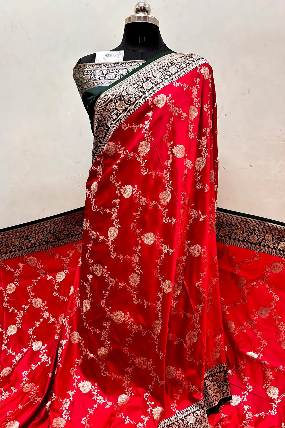 Pinkish Red and Bottle Green Zari Katan Silk Banarasi Saree