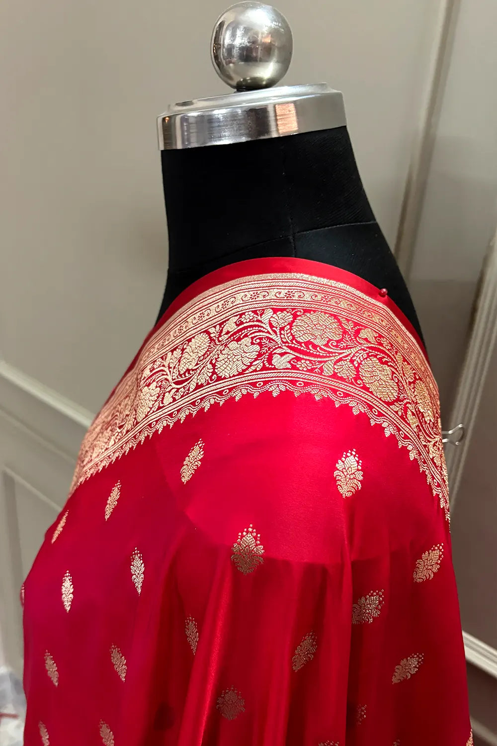 Pinkish Red Flying Buti Katan Mashru Silk Banarasi Saree