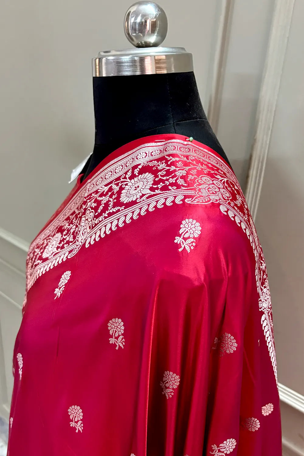 Pinkish Red Zari Katan Silk Banarasi Saree