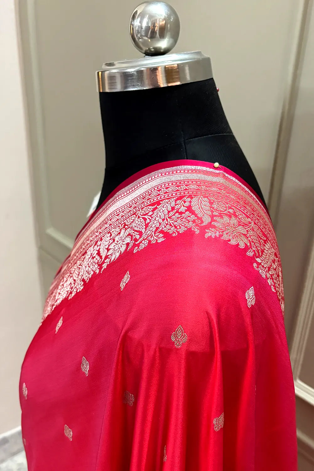 Pinkish Red Zari Katan Silk Banarasi Saree
