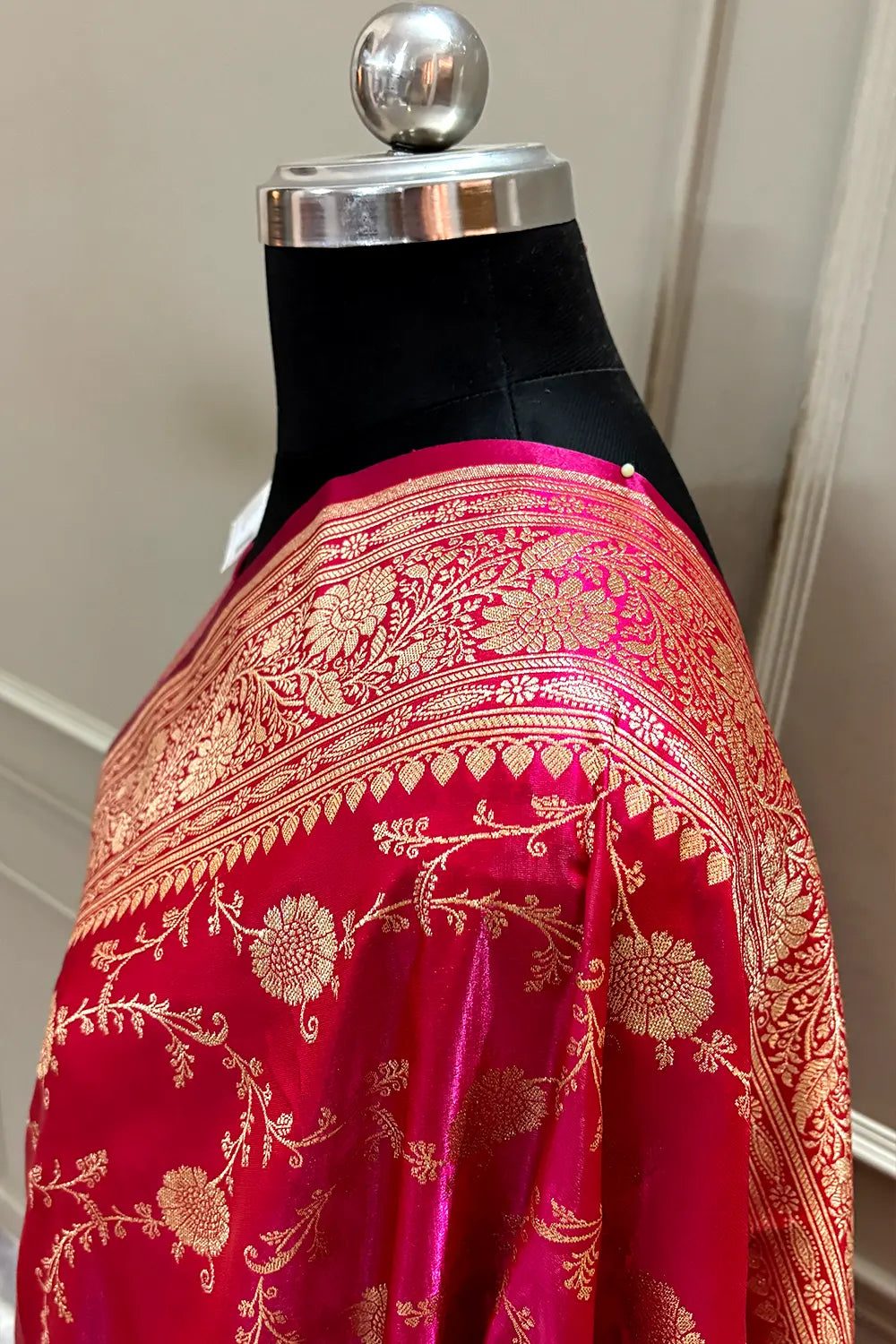 Pinkish Red Zari Katan Silk Banarasi Saree